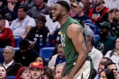 雄鹿队字母哥续约威少加盟，NBA新赛季前景展望